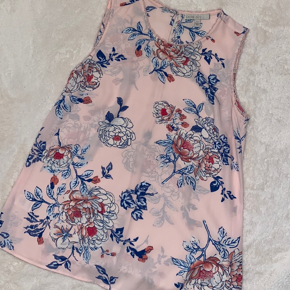 Floral sleeveless blouse